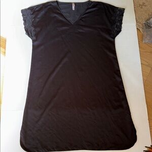 Cruz Black Lace Sleeve Nightgown LG